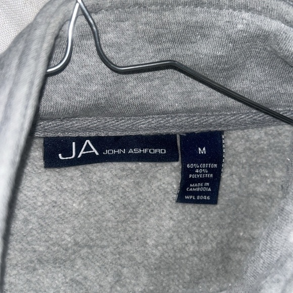 Gently used men’s sweater John ashford size M - Picture 2 of 3